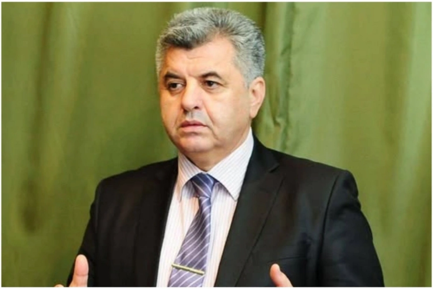 Nazir İftixar Piriyevi işdən çıxardı 