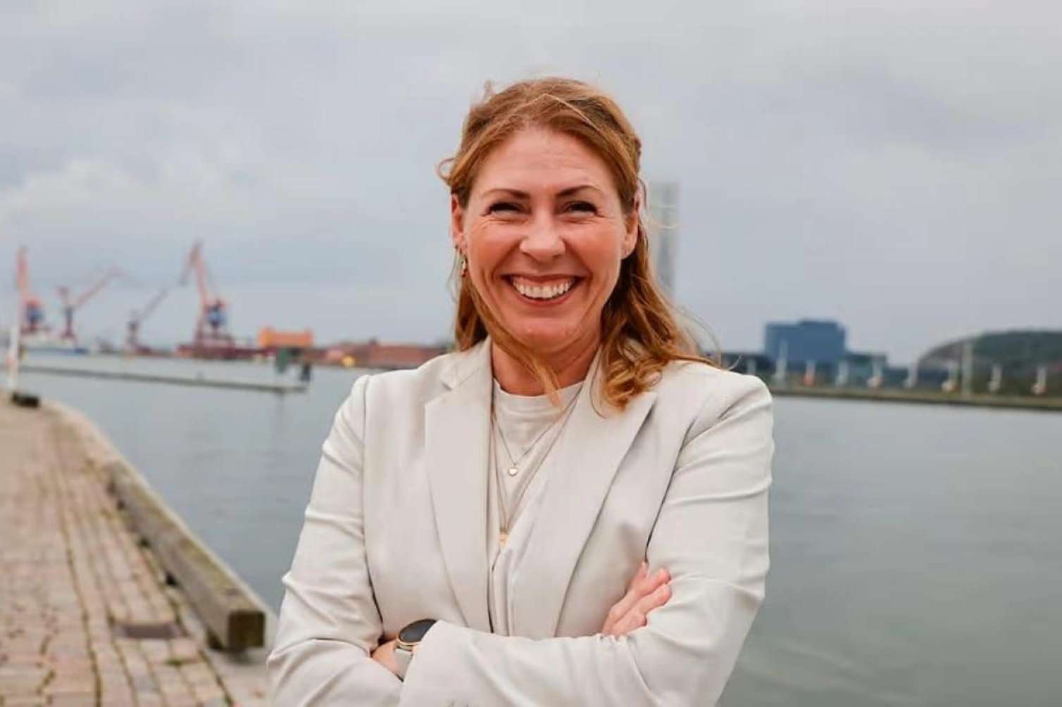 Nazir mətbuat konfransında huşunu itirdi 