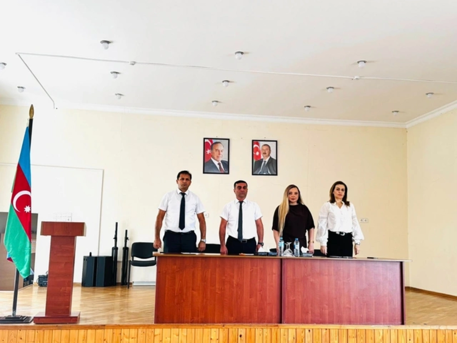 Məktəbi direktorunun ölkədən çıxışına qadağa qoyuldu -  Səbəb nədir?