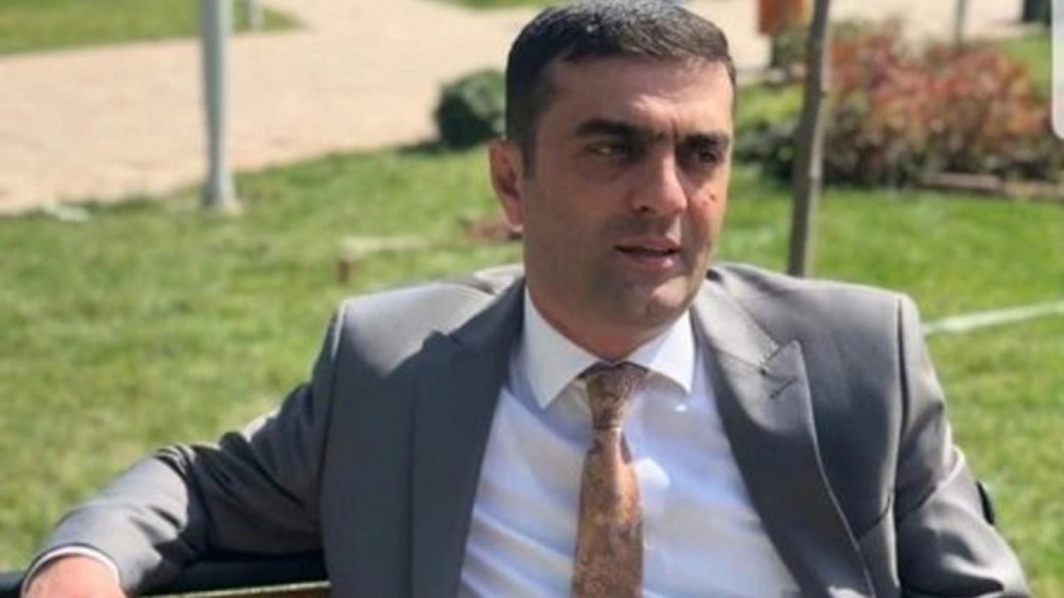 Məktəbi direktorunun ölkədən çıxışına qadağa qoyuldu -  Səbəb nədir?