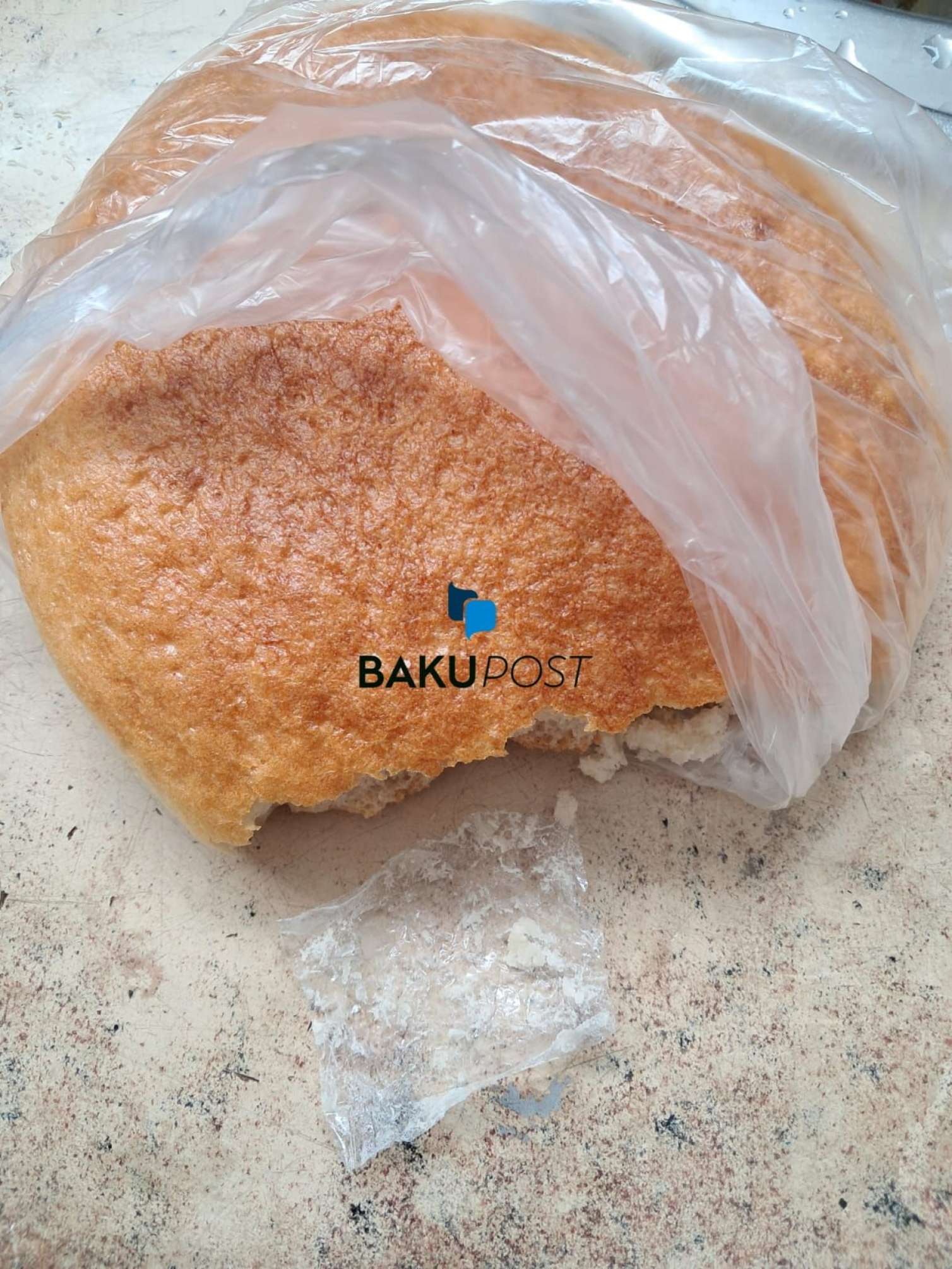 Bakıda bu zavodun çörəyindən görün nə çıxdı - FOTO 