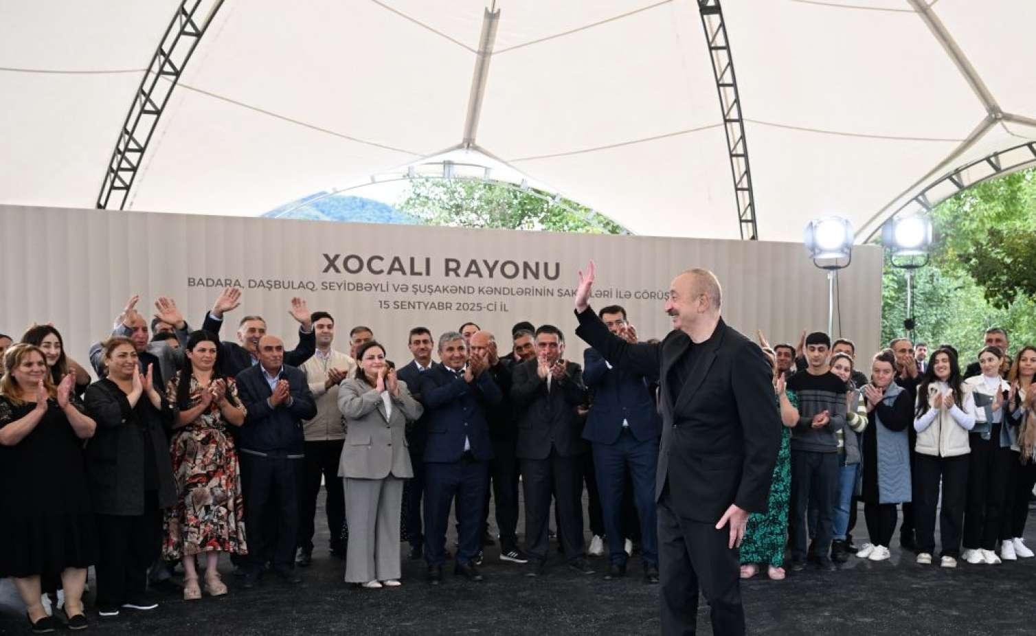 Prezident Xocalı sakinləri ilə görüşdü - FOTO
