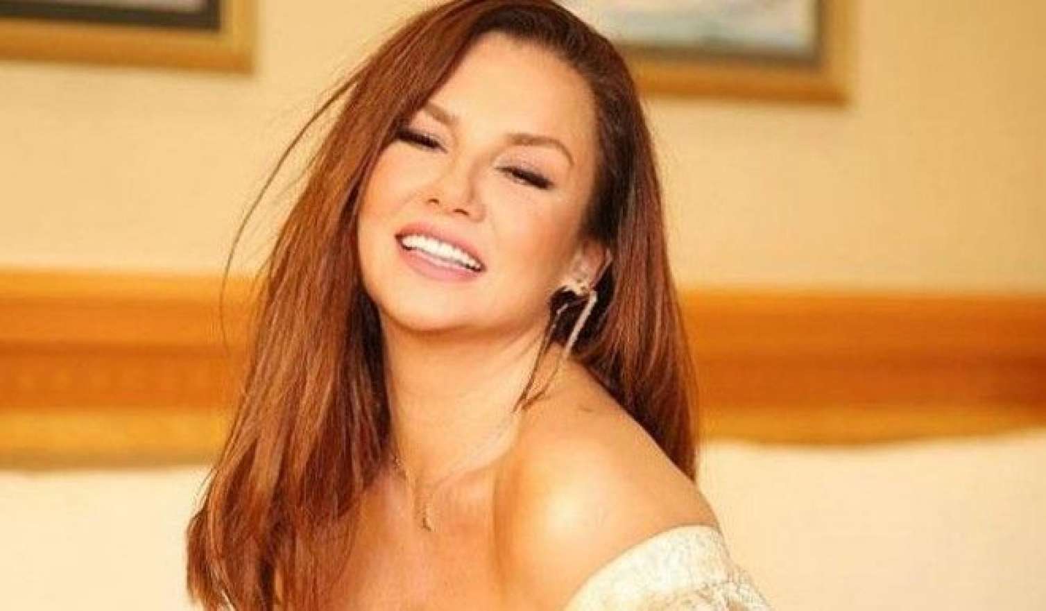 Tanınmış müğənni dostlarını virusa yoluxdurdu 