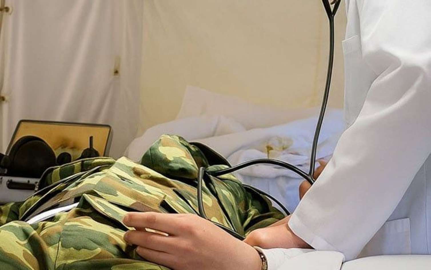 Feldşer Müdafiə Nazirliyini məhkəmədə uddu, sonra uduzdu 