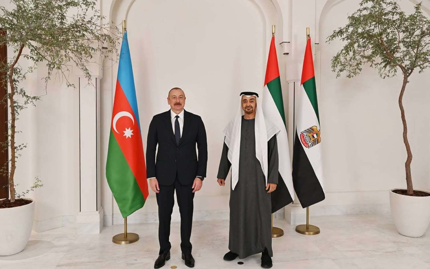 İlham Əliyev BƏƏ Prezidentini Füzulidə qarşıladı 