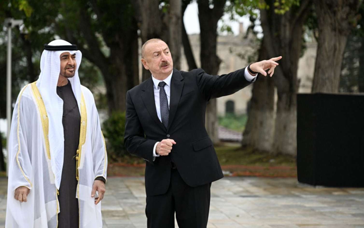 Ölkə başçıları həmin heykəllərə baxdılar - FOTO