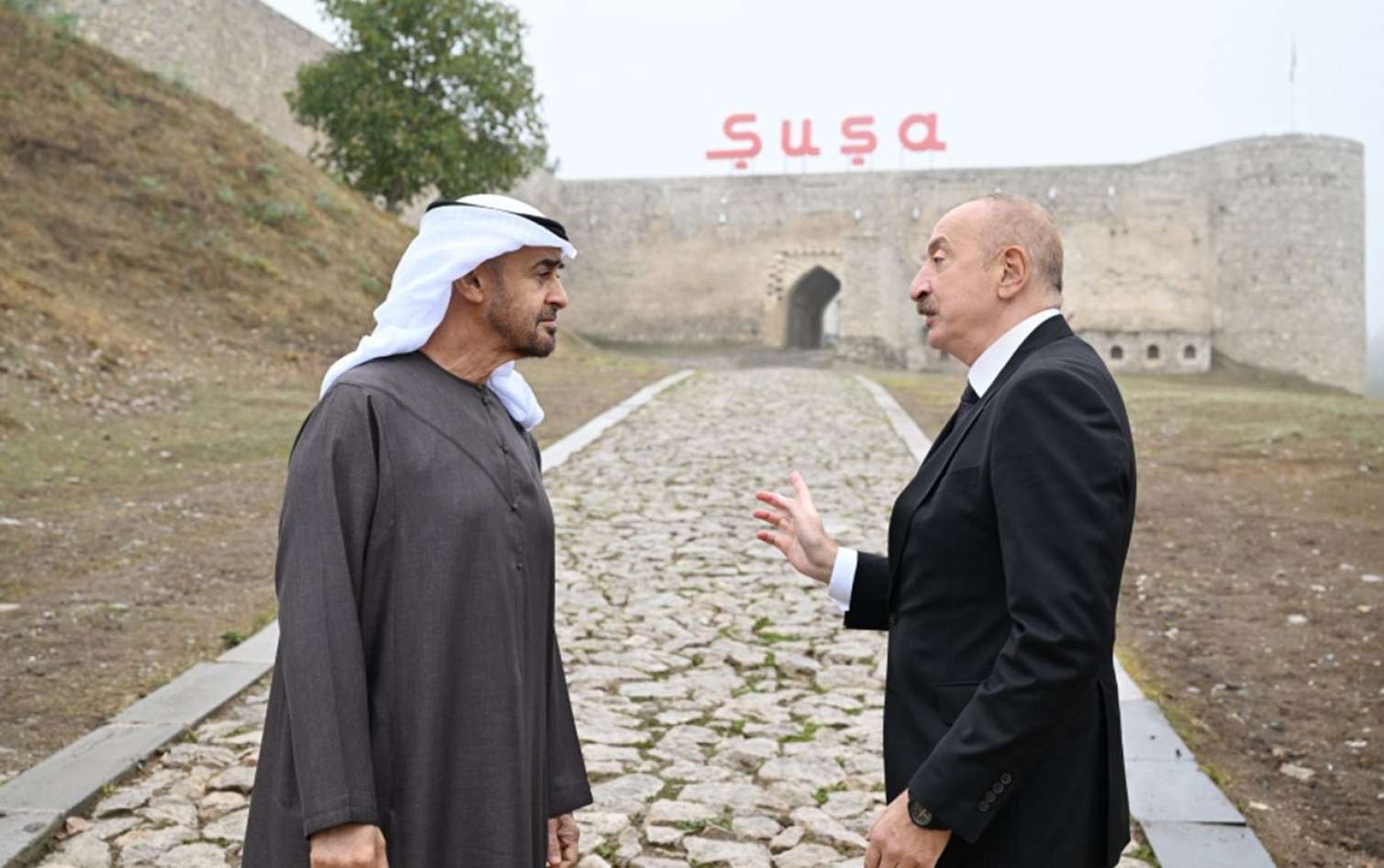 Liderlər Şuşa qalasının önündə - FOTO