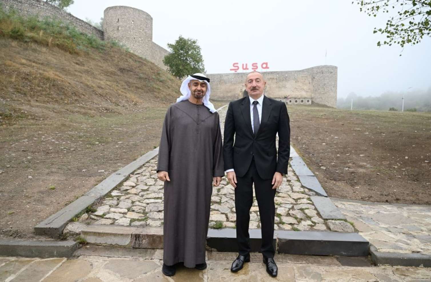 Liderlər Şuşa qalasının önündə - FOTO