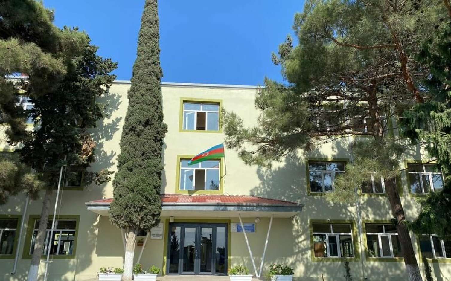 Təhsil İdarəsindən sinifləri bağlanan 226 nömrəli məktəblə bağlı açıqlama 