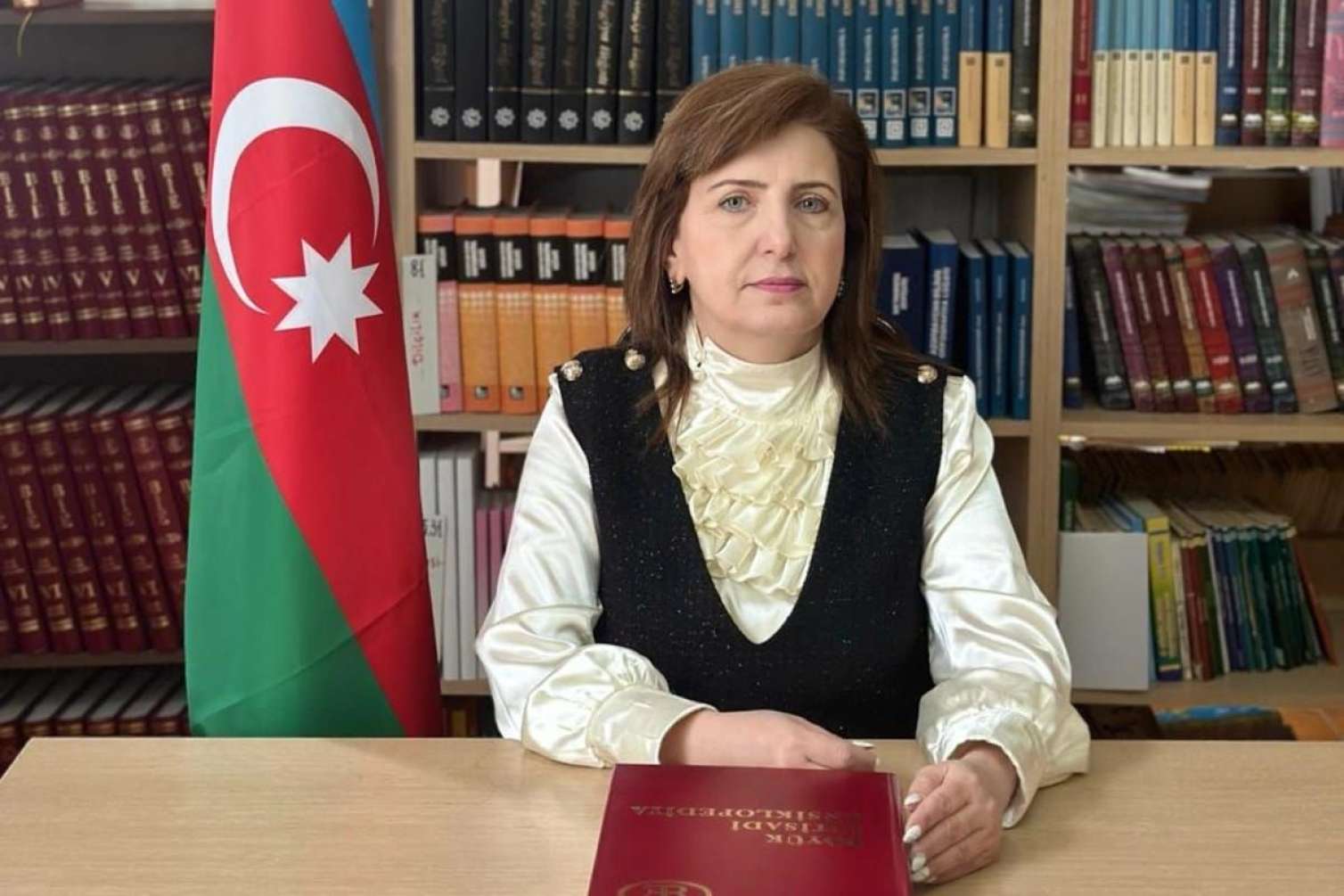 Daha bir direktorun səs yazısı yayıldı: "Pul almışam, yaxşı eləmişəm" - VİDEO 