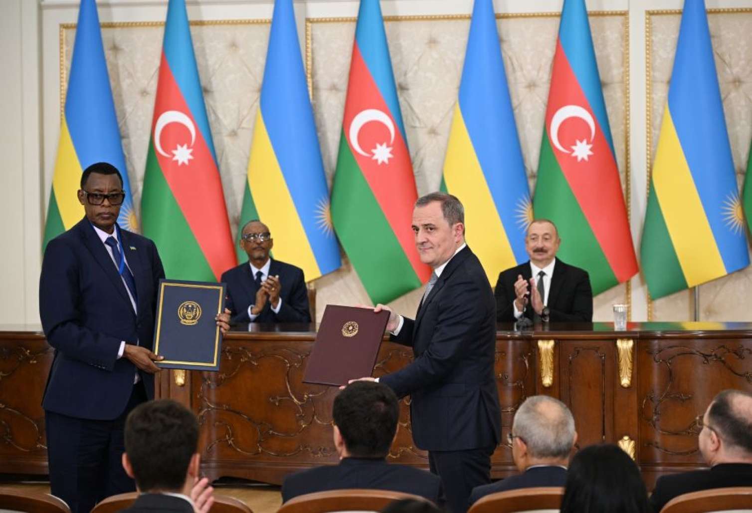 Prezidentlər mətbuata bəyanatlarla çıxış etdilər - FOTO