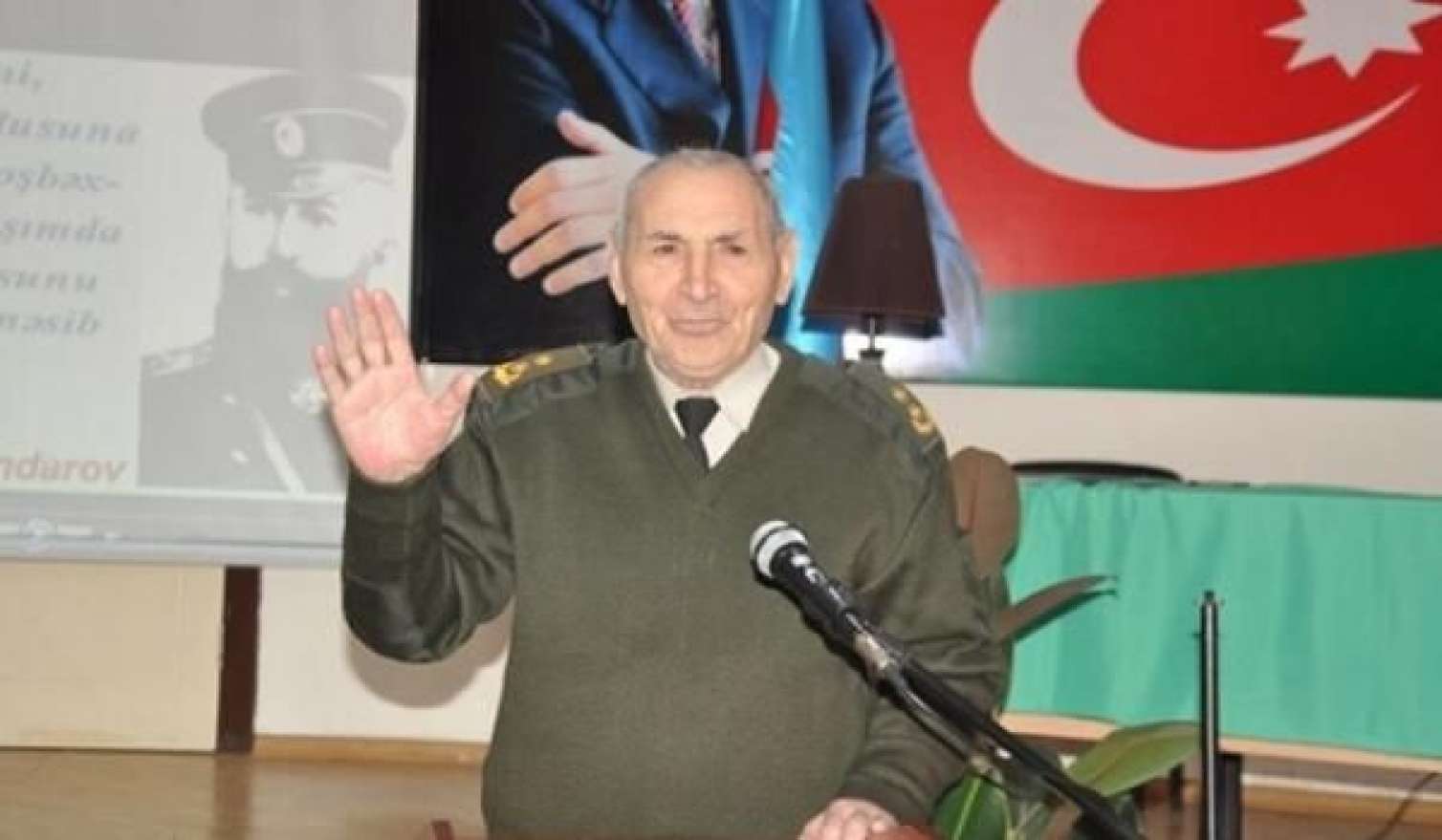 Şəmistan Nəzirli tədbirdə qəfil vəfat etdi - YENİLƏNDİ