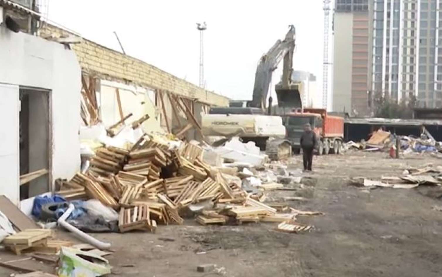 Bakıdakı bu məşhur bazar söküləcək? 