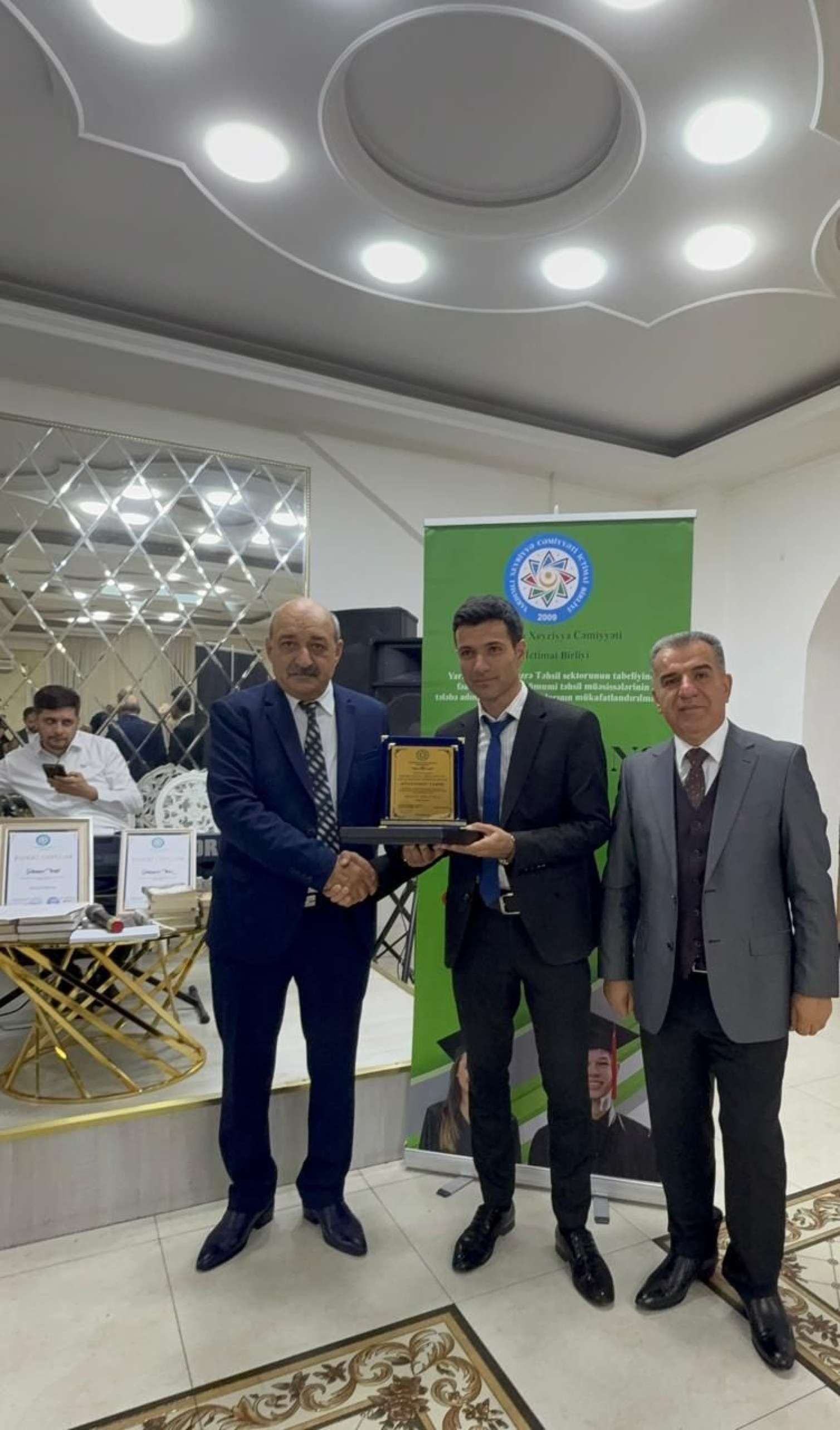 Yardımlı Xeyriyyə Cəmiyyəti tələbə adını qazananları mükafatlandırdı 