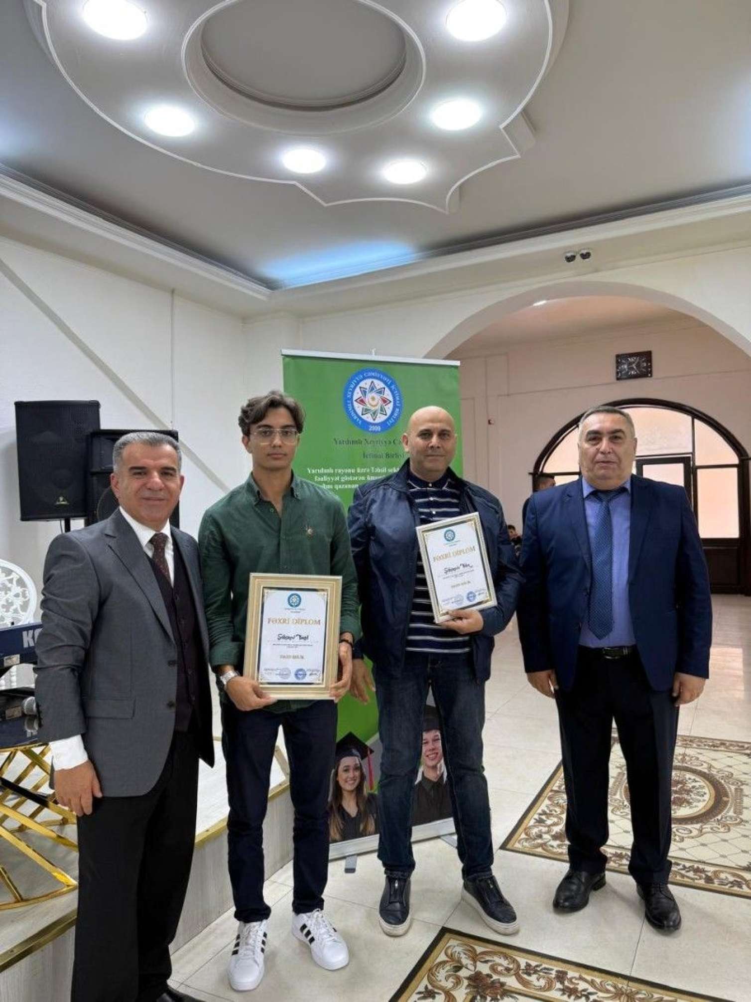 Yardımlı Xeyriyyə Cəmiyyəti tələbə adını qazananları mükafatlandırdı 