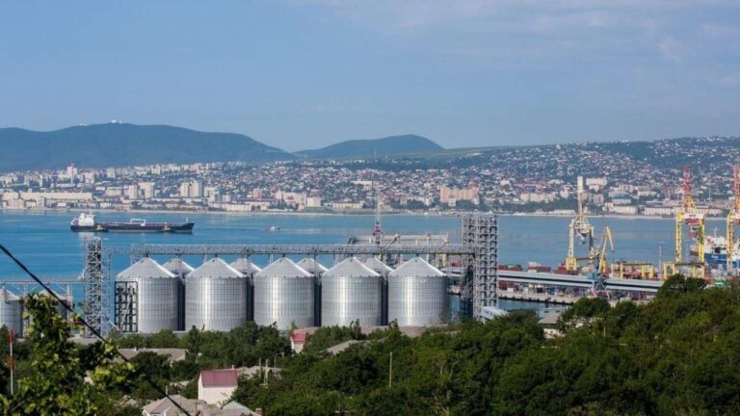 Украина парализовала работу нефтеналивных терминалов в России 