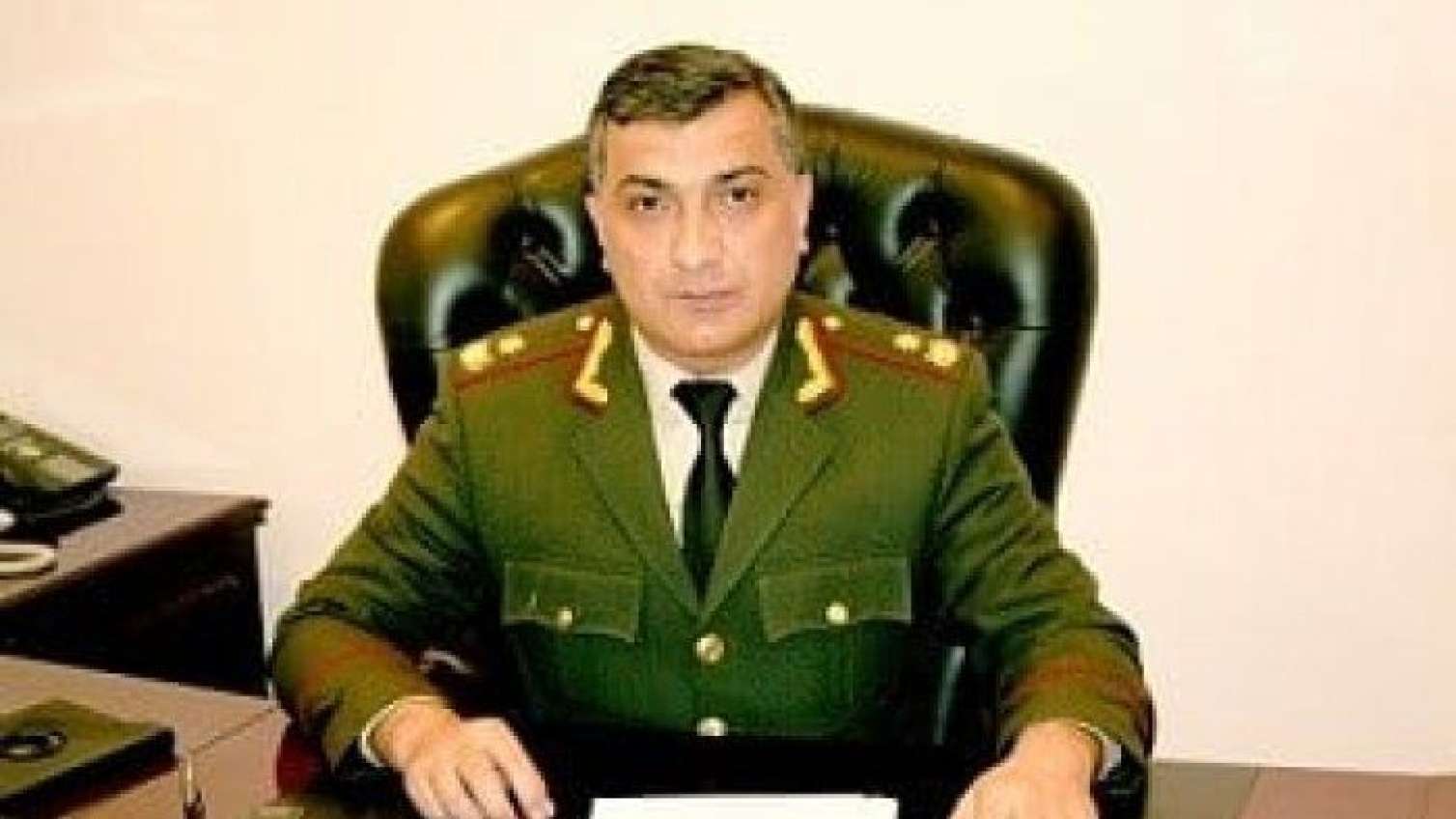 Generaldan jurnalistə: "Siz kimsiniz ki, mənə zəng etmisiniz?" 