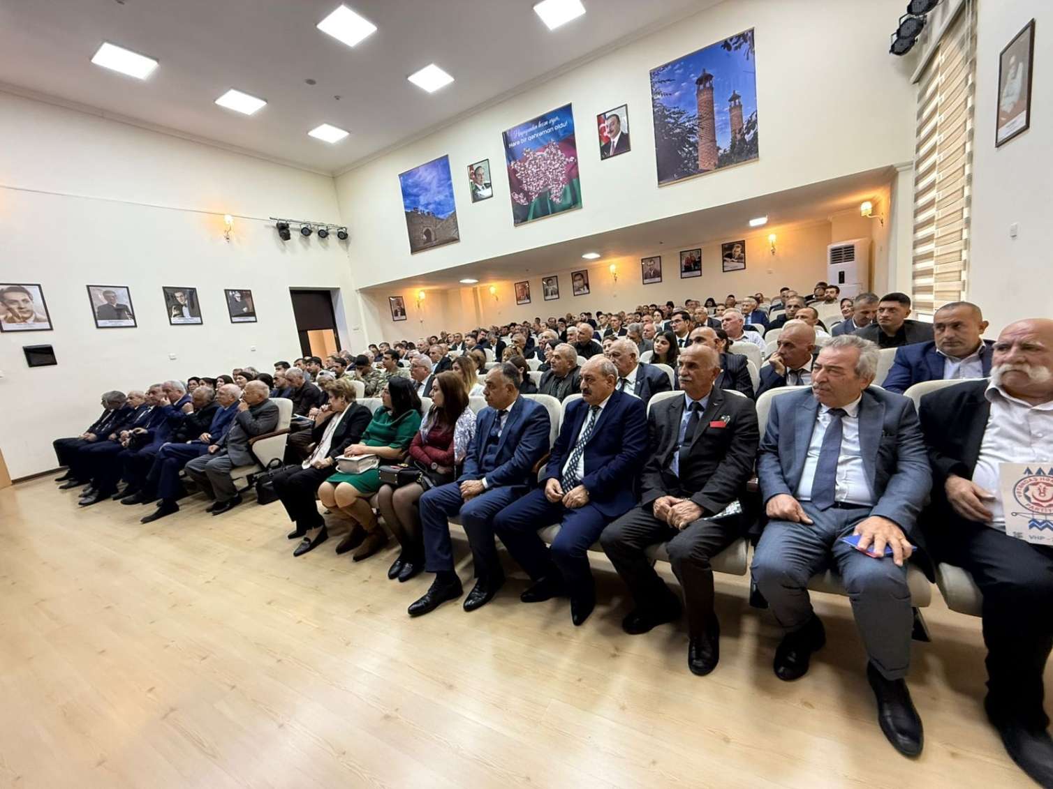 VHP Ali Məclisinə yeni sədr seçildi - FOTO