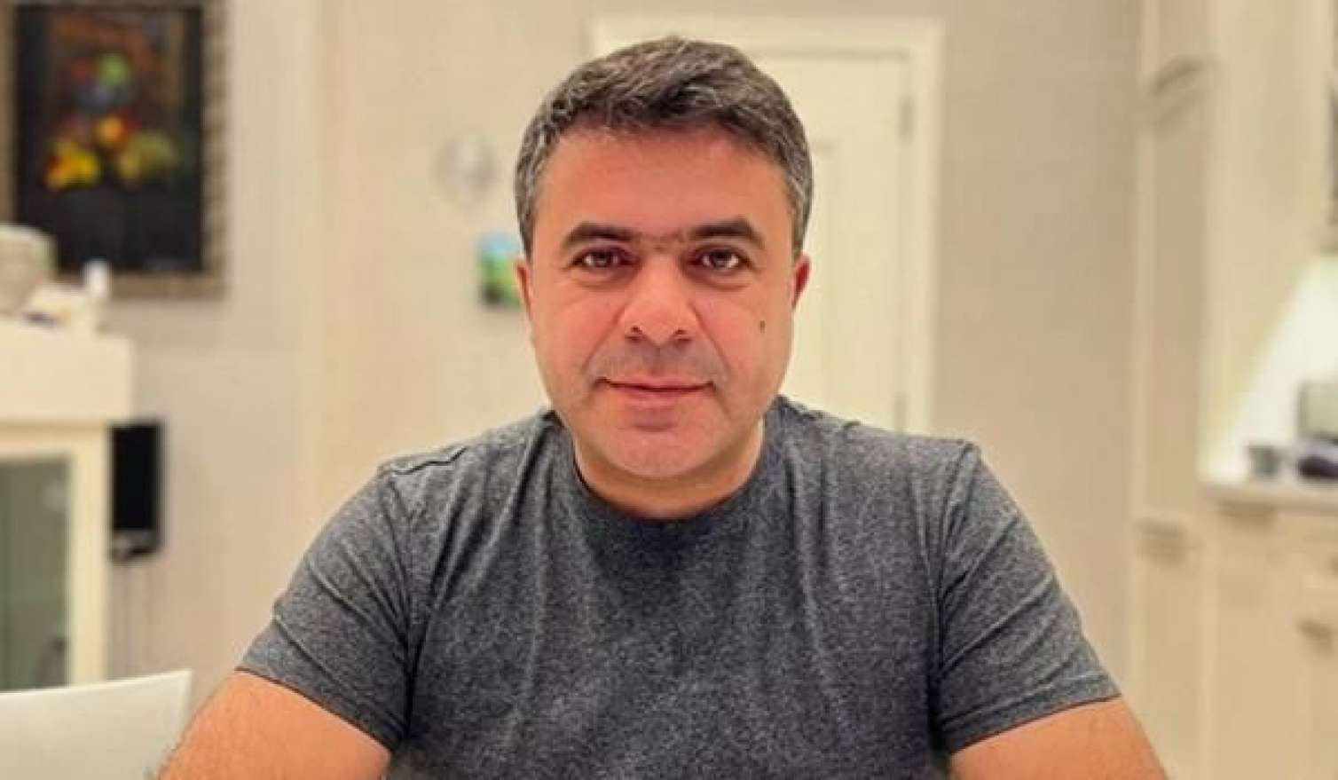 Zala daxil oldu, bir neçə dəqiqə sonra oturdu və yıxıldı... 