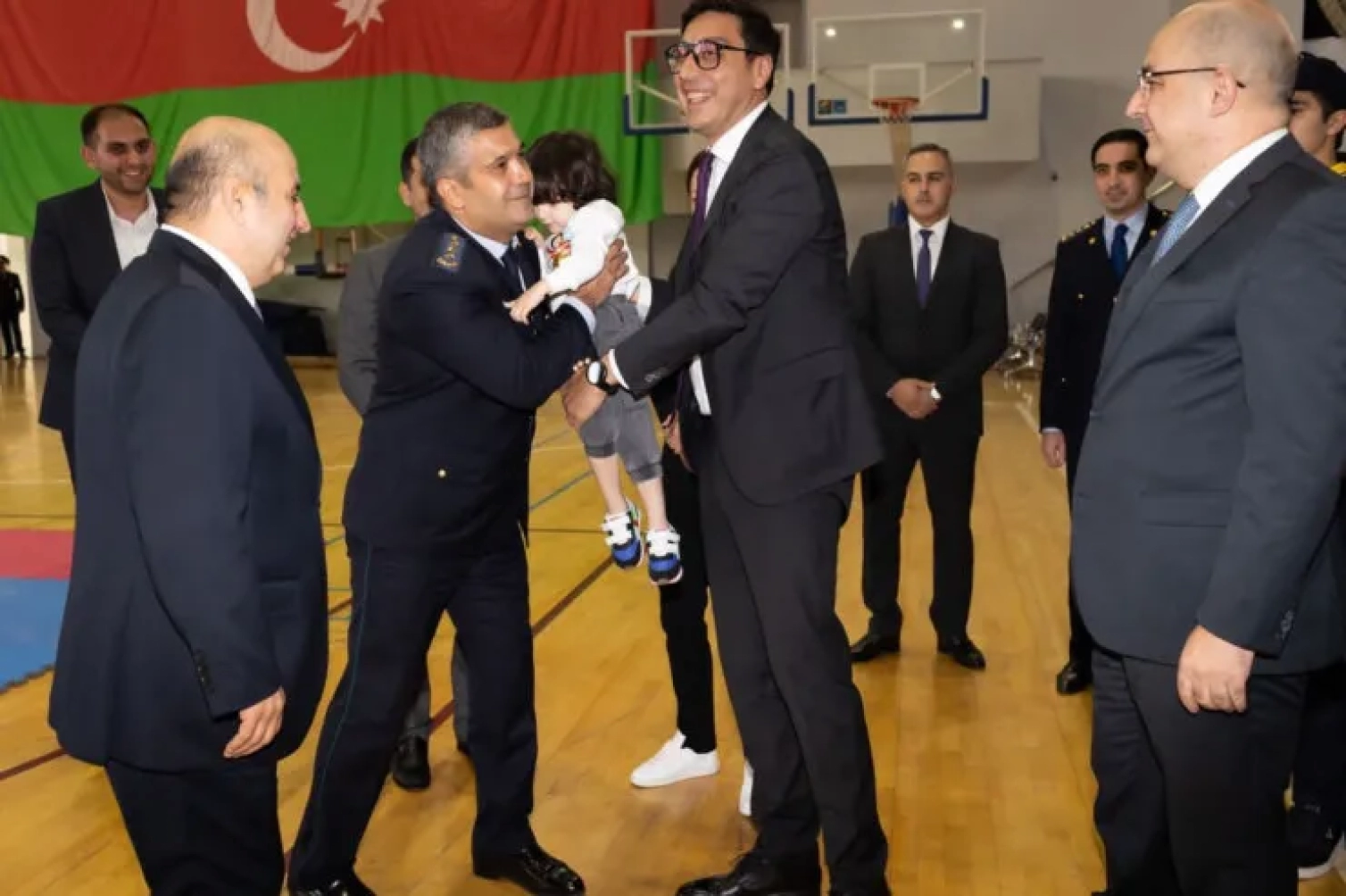 Cəlal Qurbanov qəhrəmanlara mahnı həsr etdi: "Oğlum qəhrəmandır!" - VİDEO 