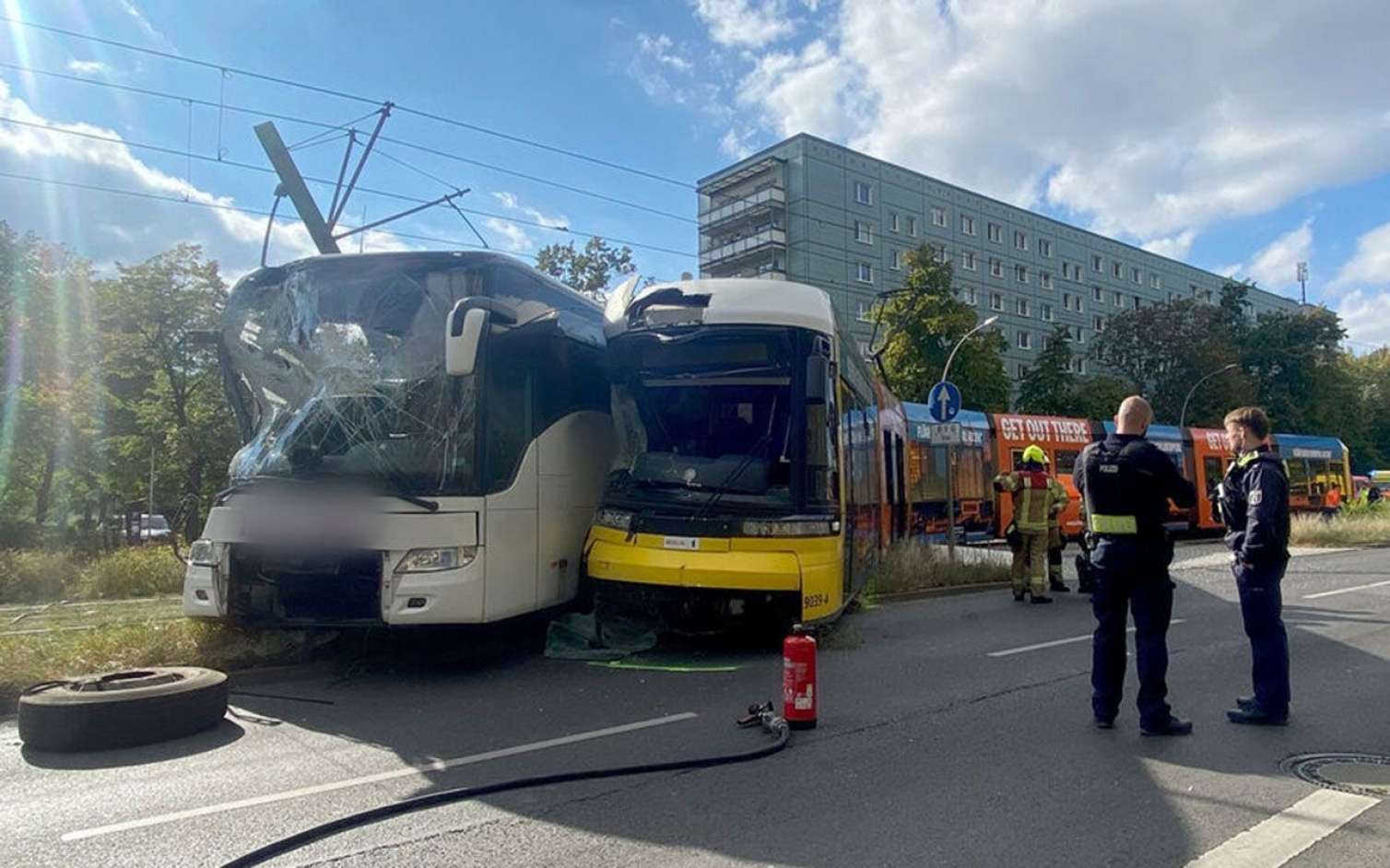 Berlində avtobus və tramvay toqquşdu: 29 nəfər... 