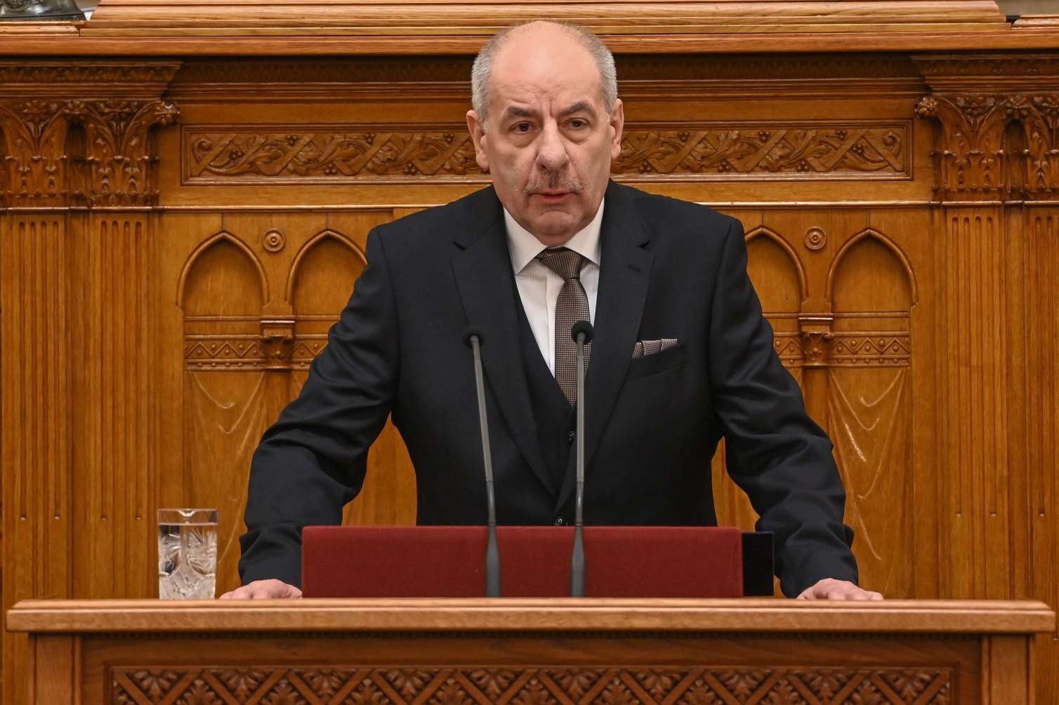 Macarıstan prezidenti türk ölkəsinə səfər edəcək 