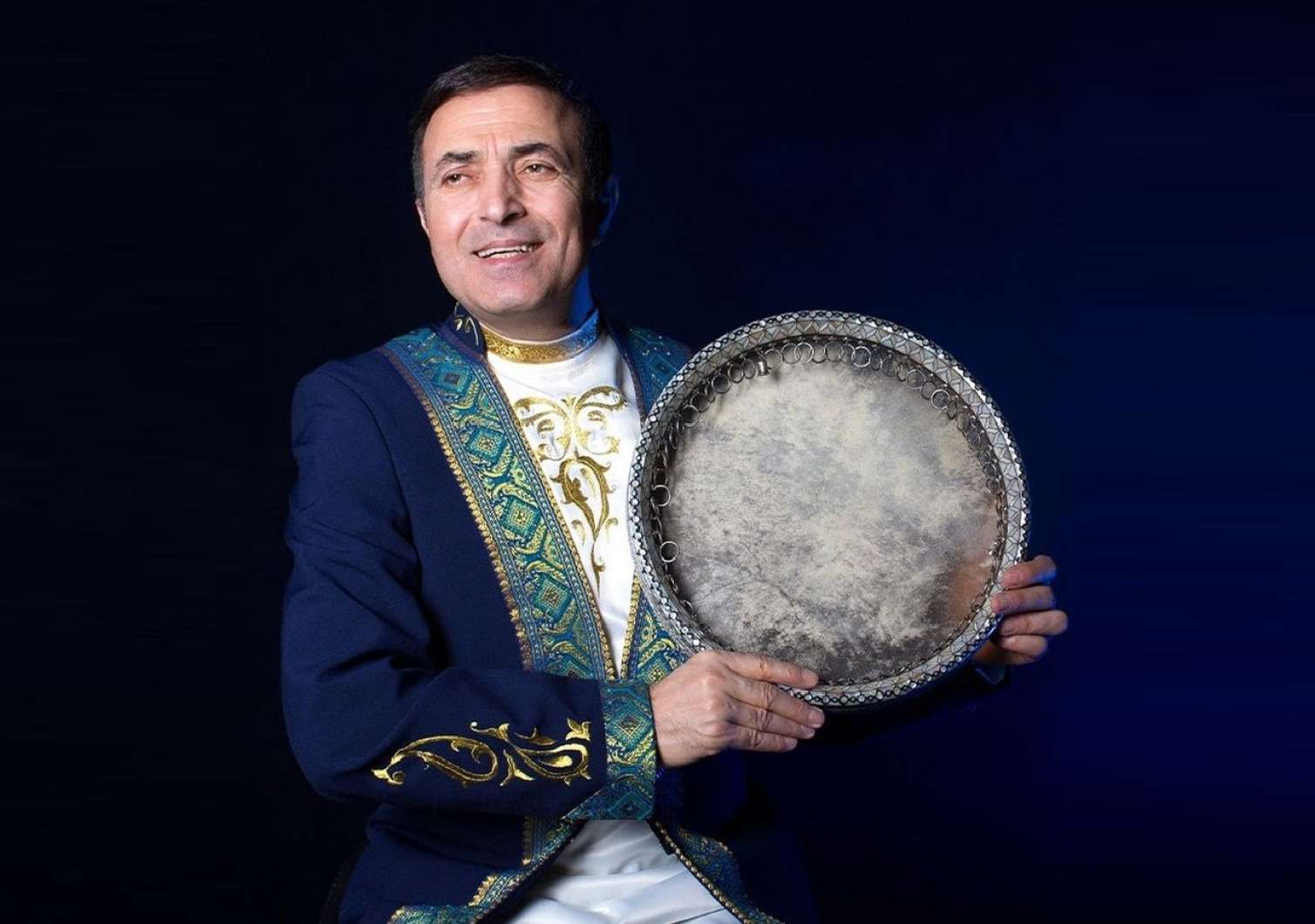 Səsin və ruhun zirvəsi - Mənsum İbrahimov 65 yaşında 