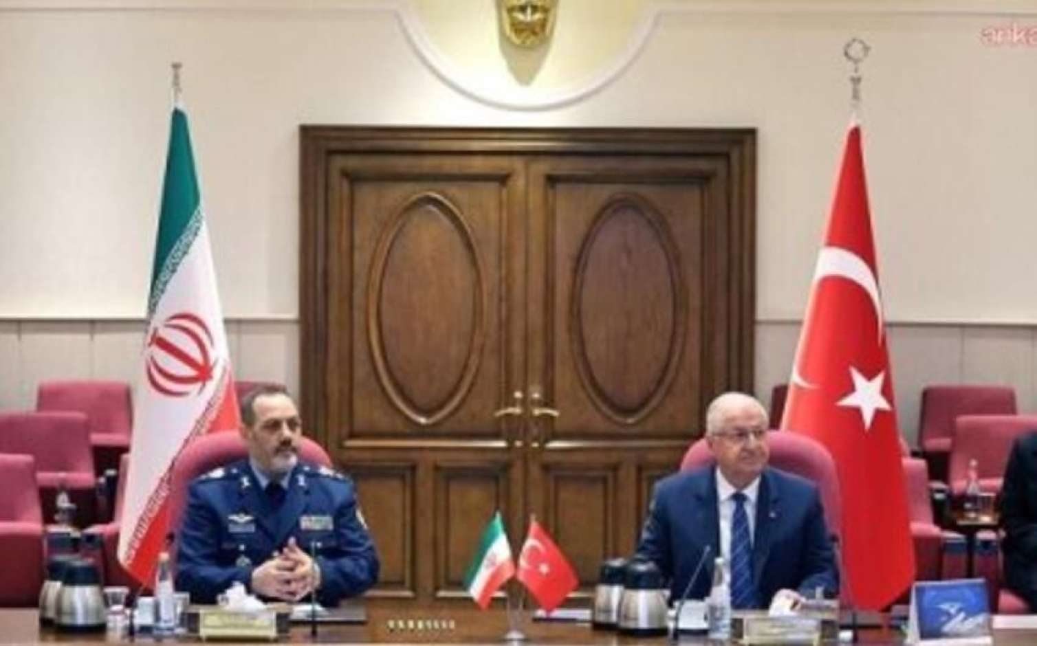 İran və Türkiyənin müdafiə nazirləri sərhəd təhlükəsizliyini müzakirə etdi 