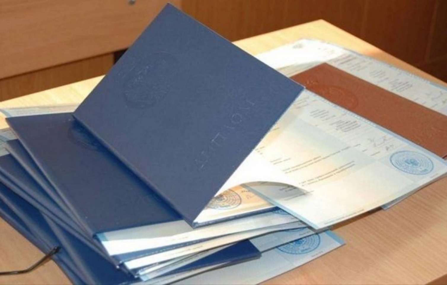 Bu universitetlərin diplomları Azərbaycanda tanınmır - SİYAHI 