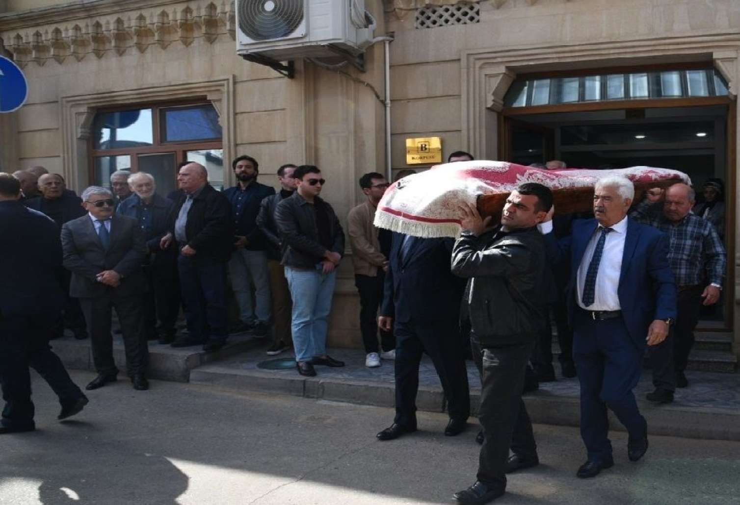 Oqtay Şirəliyevlə vida mərasimi keçirildi - FOTO - YENİLƏNDİ