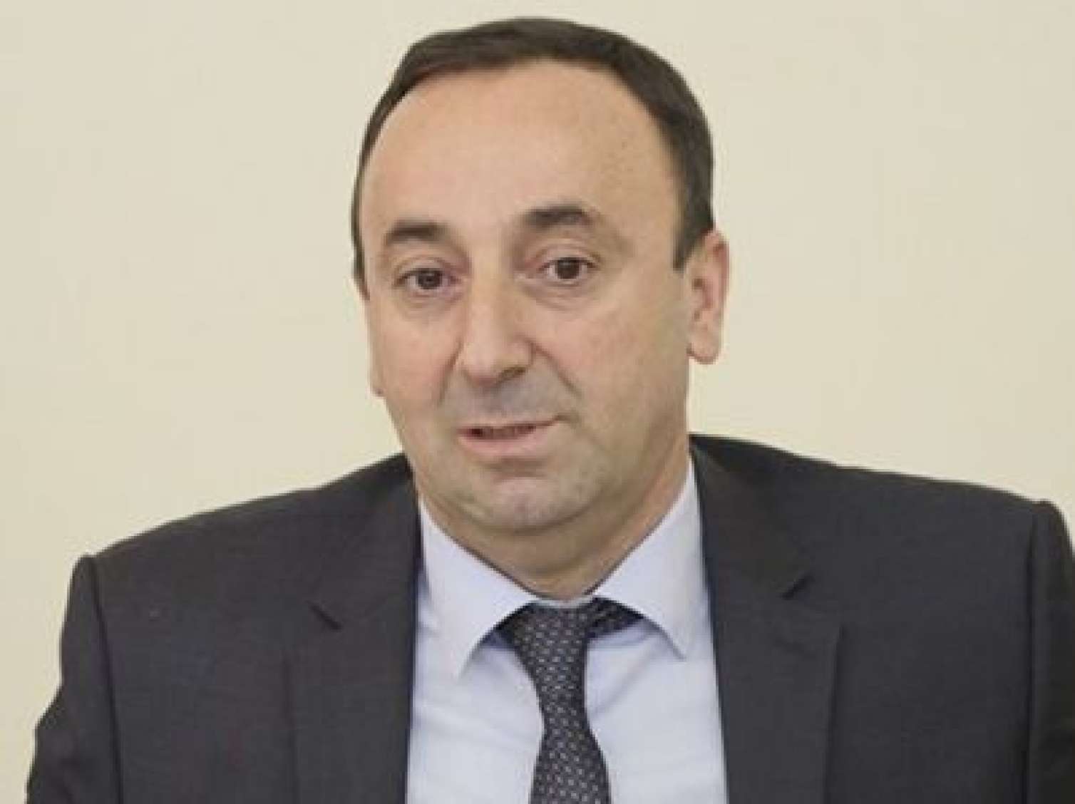 Ermənistanda maraqlı qərar: Keçmiş nazir məsuliyyətdən azad edildi 