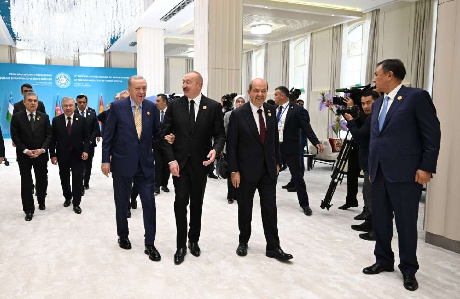 Liderlər çay süfrəsi arxasında…  - FOTO
