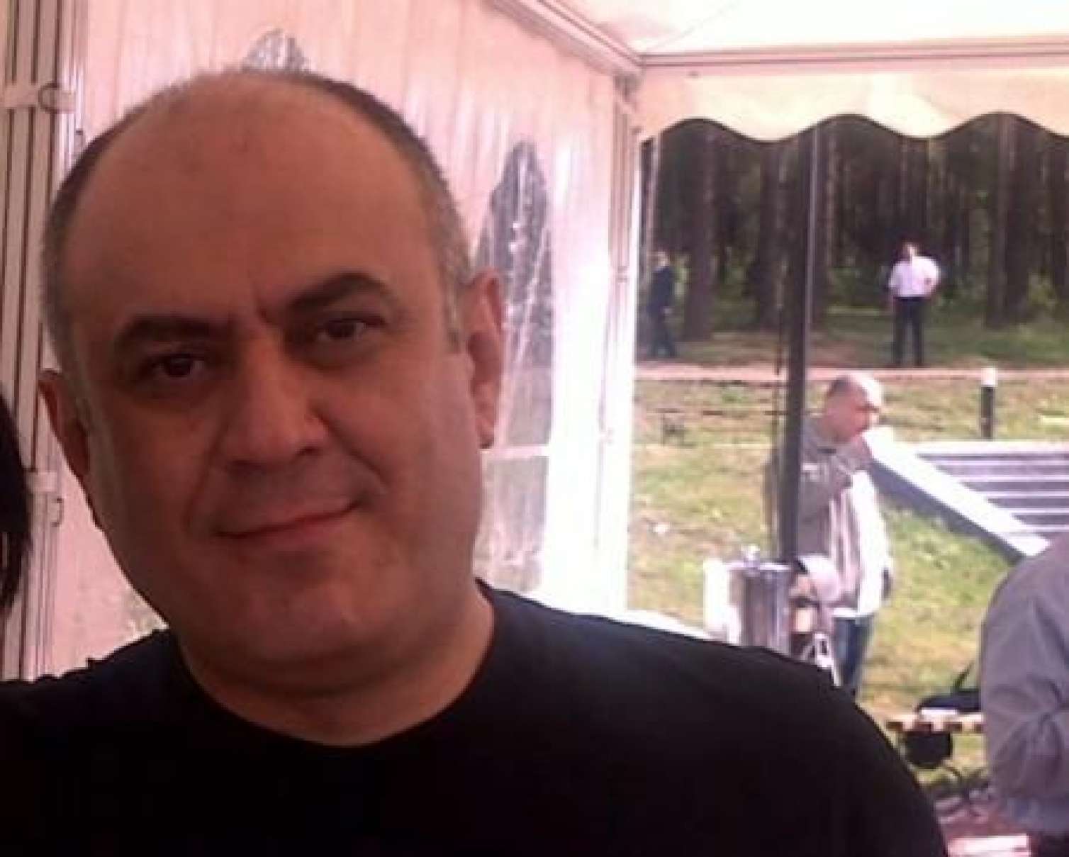 Məşhur generalın yarım milyonluq evi hərraca çıxarıldı 
