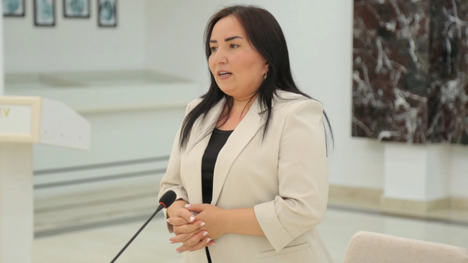 İcra başçısı Xuraman Məmmədovanı işdən çıxardı 