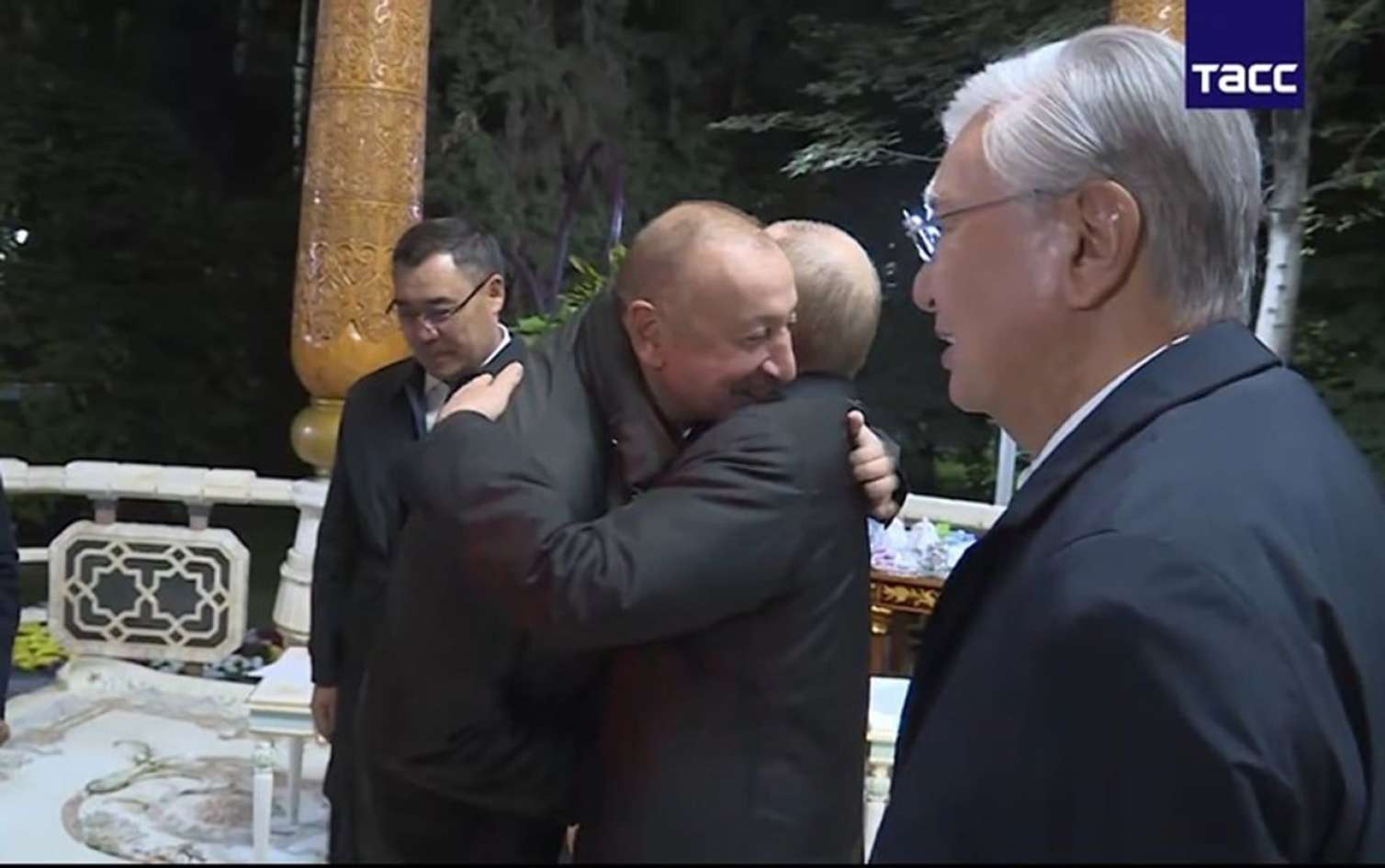 Düşənbədə İlham Əliyevlə Putinin səmimi GÖRÜNTÜLƏRİ 