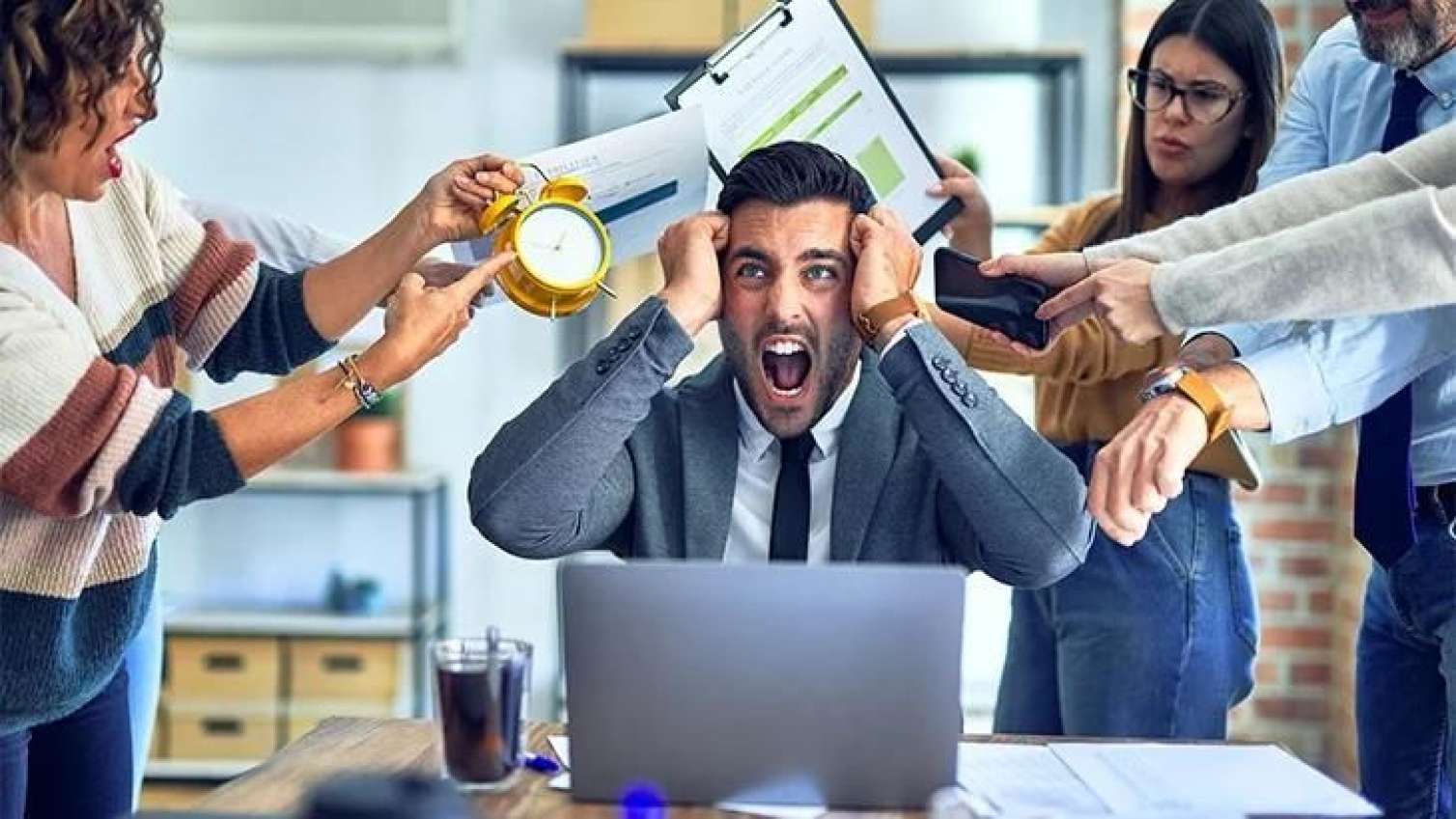 Bazar ertəsi günləri stres niyə artır? – TƏDQİQAT 