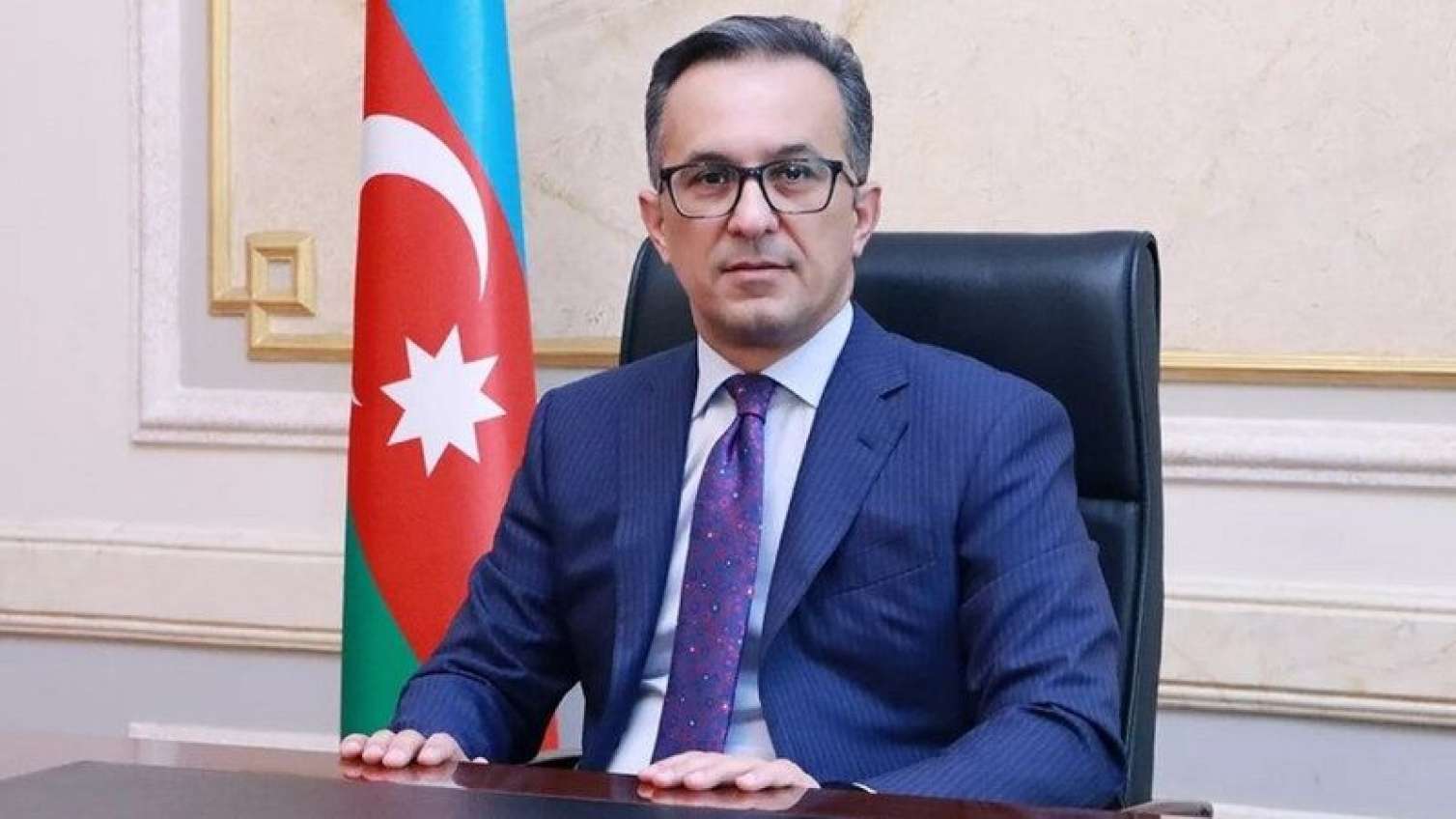 Dövlət Komitəsi dəbdəbəli ziyafətə 200 min xərcləyəcək - Pop müğənnisi, steyk..