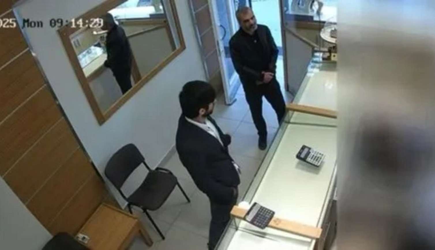 Beş milyonluq OĞURLUQ: Azərbaycanəsilli qarətçilər Qarsda saxlanıldılar 