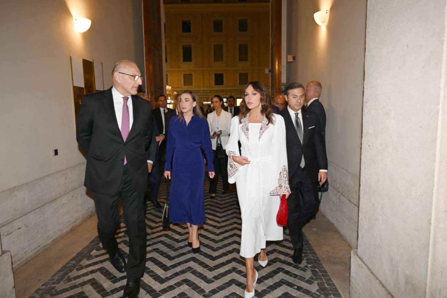 Mehriban Əliyeva Vatikandakı səfirliyimizin açılışında - FOTO 