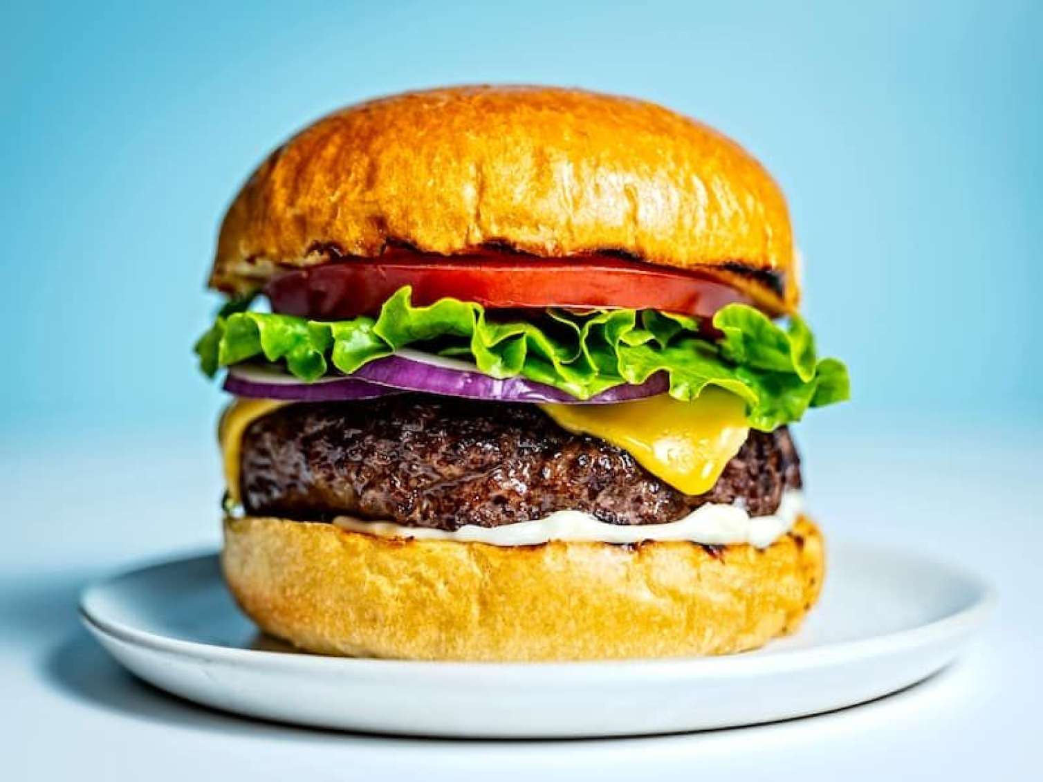Hamburger insan ömründən nə qədər “oğurlayır”, bəs qazlı içkilər? - ARAŞDIRMA 