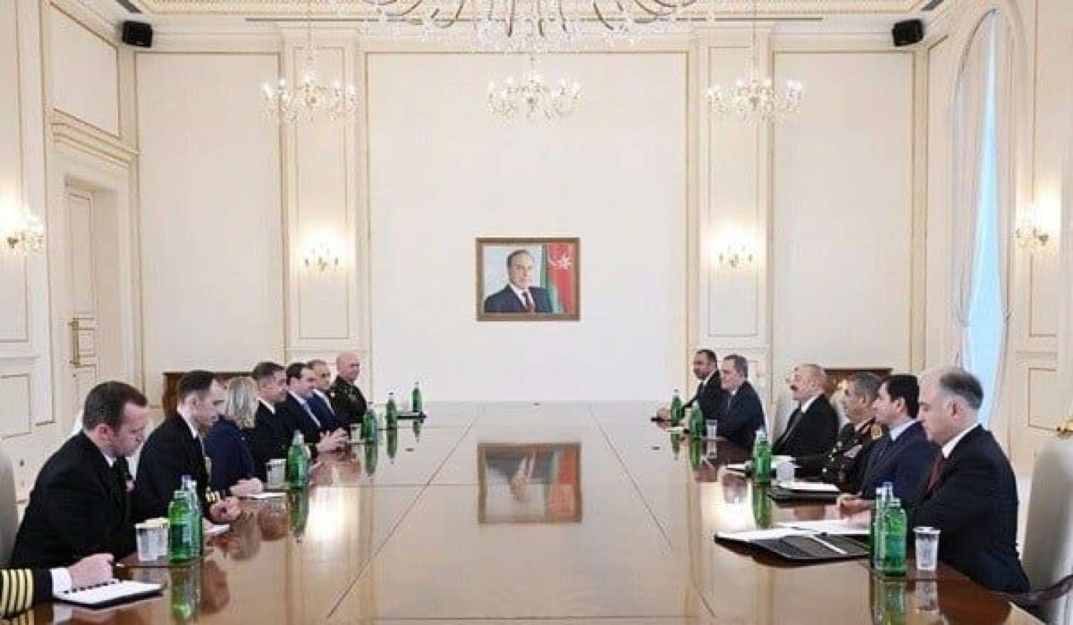 Prezident ABŞ admiralı ilə görüşdü 