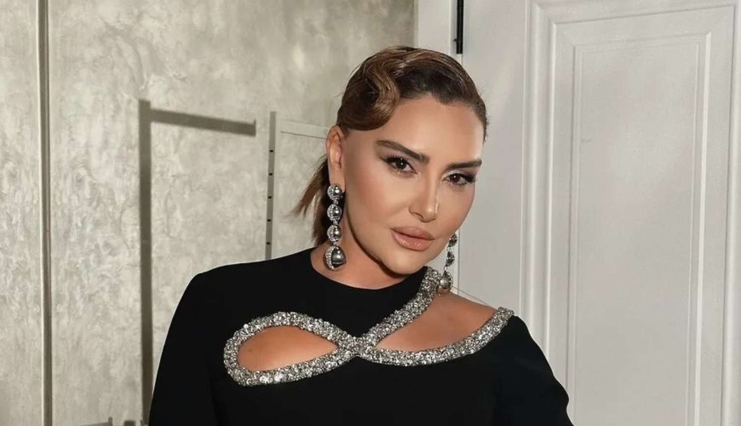 “Kimisə qısqanıb gecələr yata bilməyim?” 