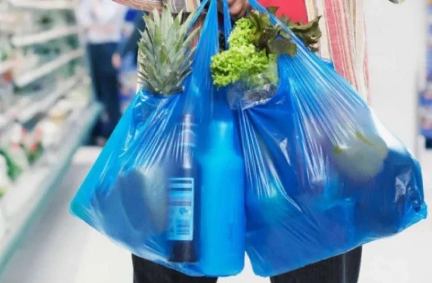 Başqa marketin torbası ilə mağazaya girib döyüldü – Bakıda ŞOK OLAY 