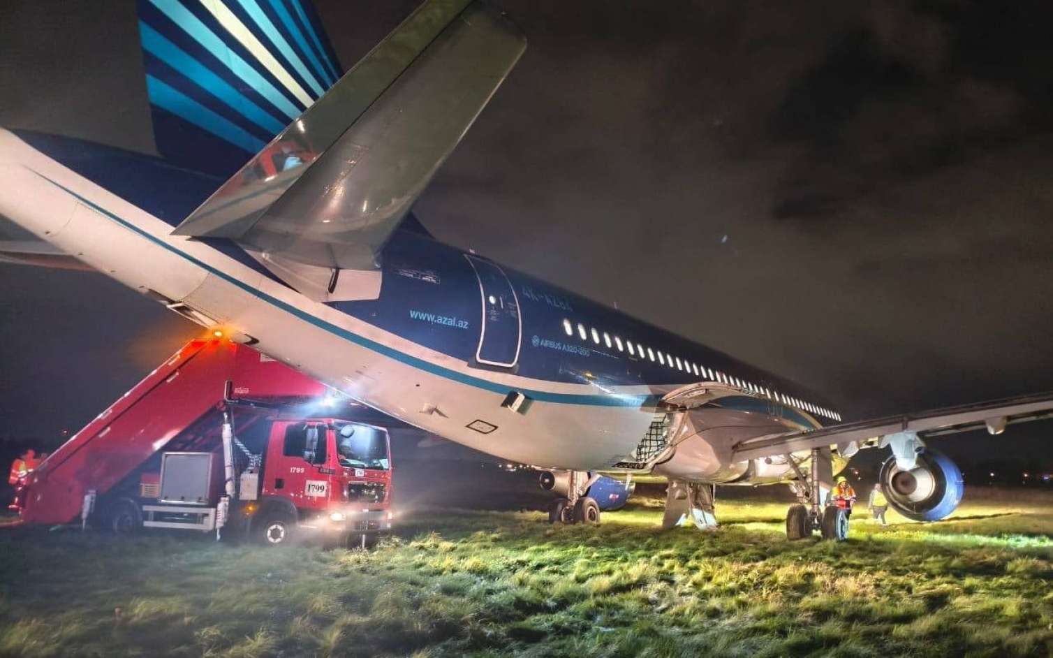 AZAL təyyarəsi Rusiyada məcburi eniş etdi  
