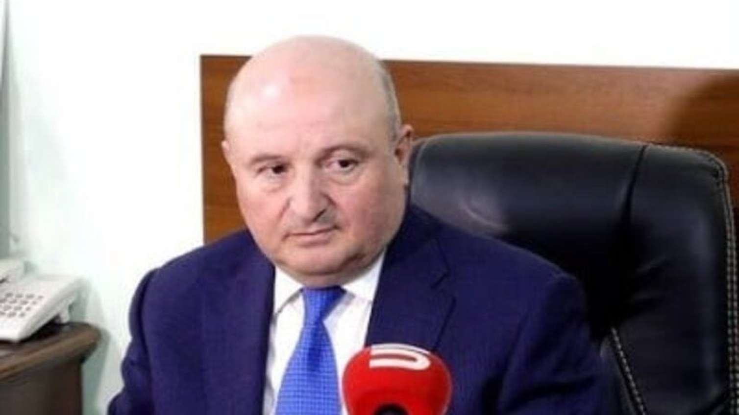 Gümrünün meri həbs edildi 