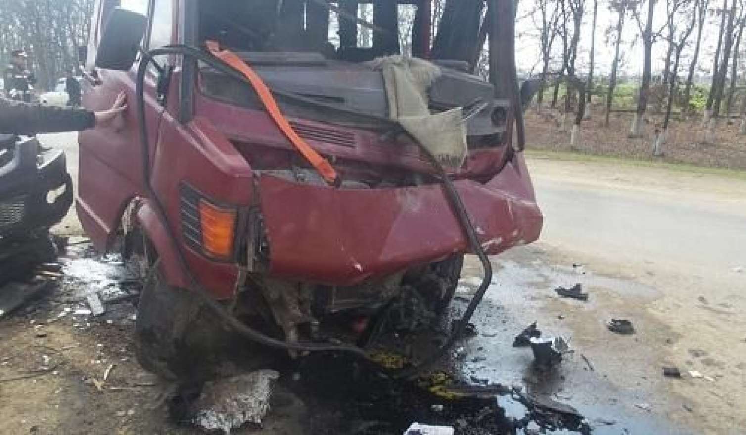 Yük maşını mikroavtobusla toqquşdu: 12 ölü  - VİDEO