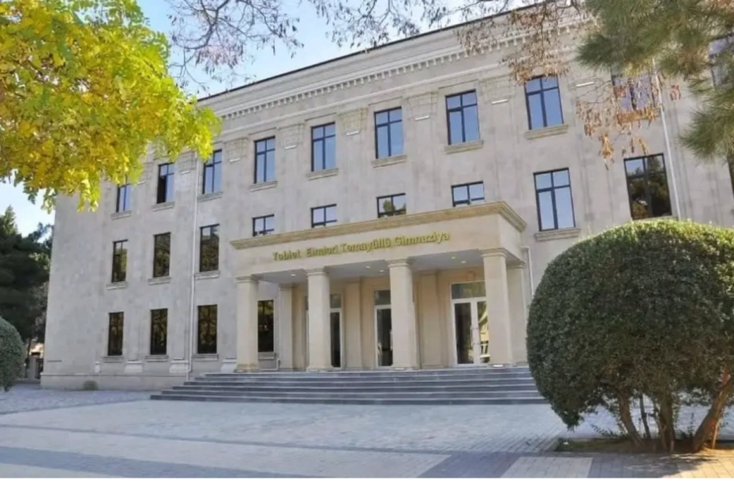 Azərbaycanda gimnaziya şagirdləri sinifsiz qaldılar - Rəsmi açıqlama - FOTO