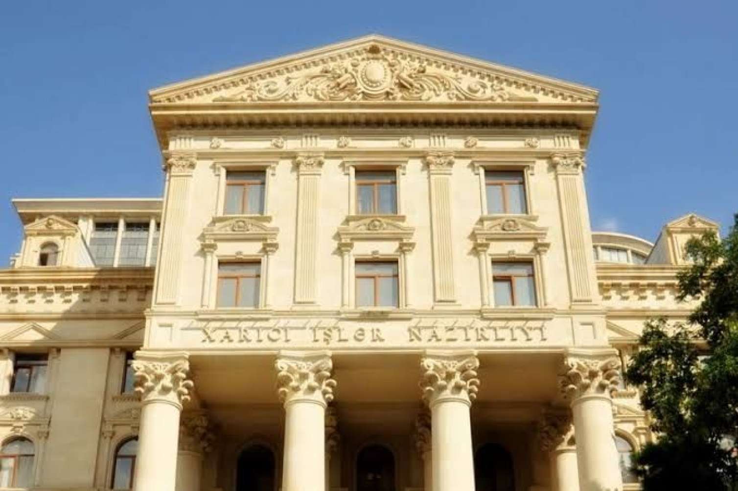Rəsmi Bakıdan Qazaxıstana təbrik 
