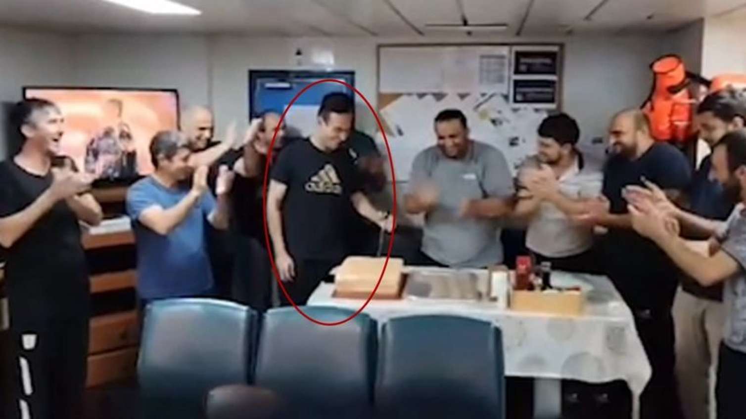 Gəmidə həkim kimi fəaliyyət göstərən Tural Sadıqovdan 27 gündür xəbər yoxdur  Gəmidə həkim kimi fəaliyyət göstərən Tural Sadıqovdan 27 gündür xəbər yoxdur