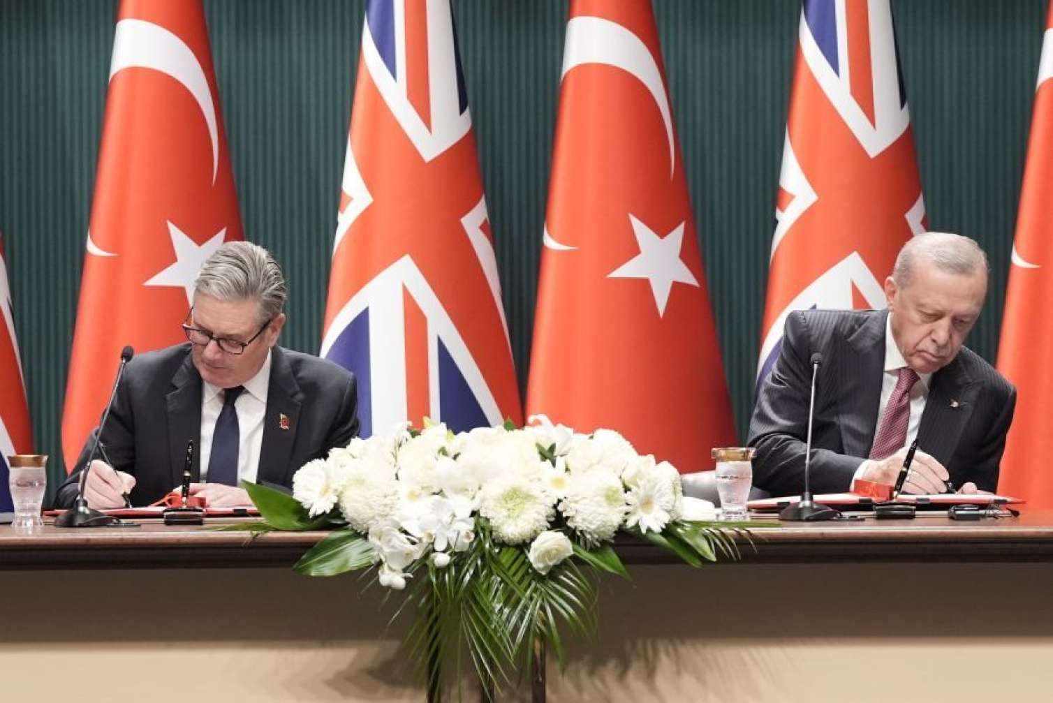 Türkiyə Britaniya ilə razılığa gəldi: 40 milyard dollar... 